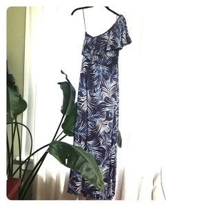 New without tags A PEA IN THE POD maternity dress